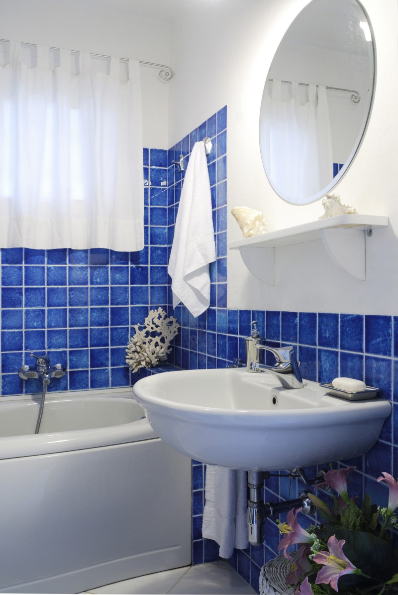 Сине-белая ванная комната