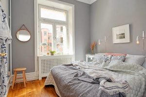 Преобладание серого цвета в интерьере спальни 9 квадратных метров