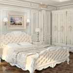 Белые тона спальни в стиле барокко