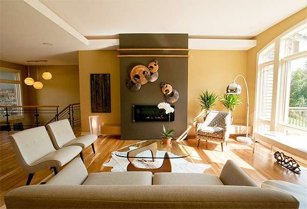 бежевый диван в интерьере гостиной в стиле модерн