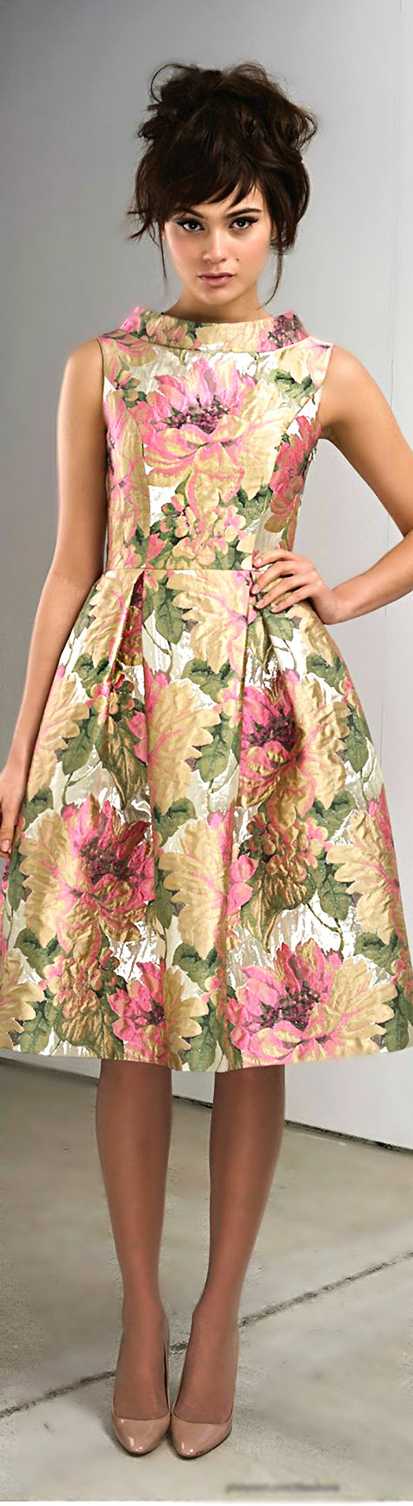 Цветочные принты на летних и вечерних платьях: просто, женственно, эффектно, фото № 7