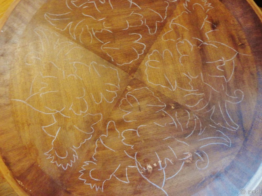 Новая жизнь старого стола: расписываем столешницу с использованием схемы старинной вышивки, фото № 8