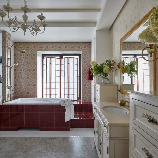 Самые красивые ванные комнаты - роскошный дизайн в красном цвете