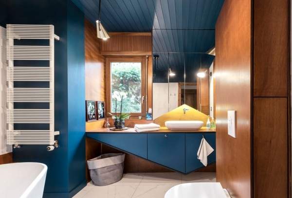Красивые ванные комнаты - фото в темно-синем цвете