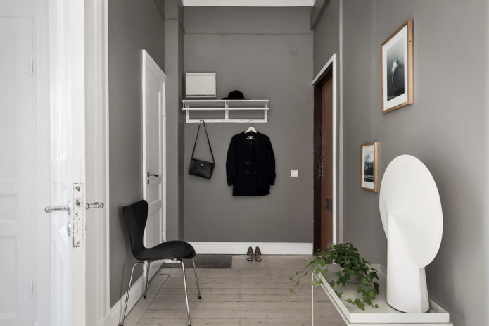 дизайн серого коридора в скандинавском стиле