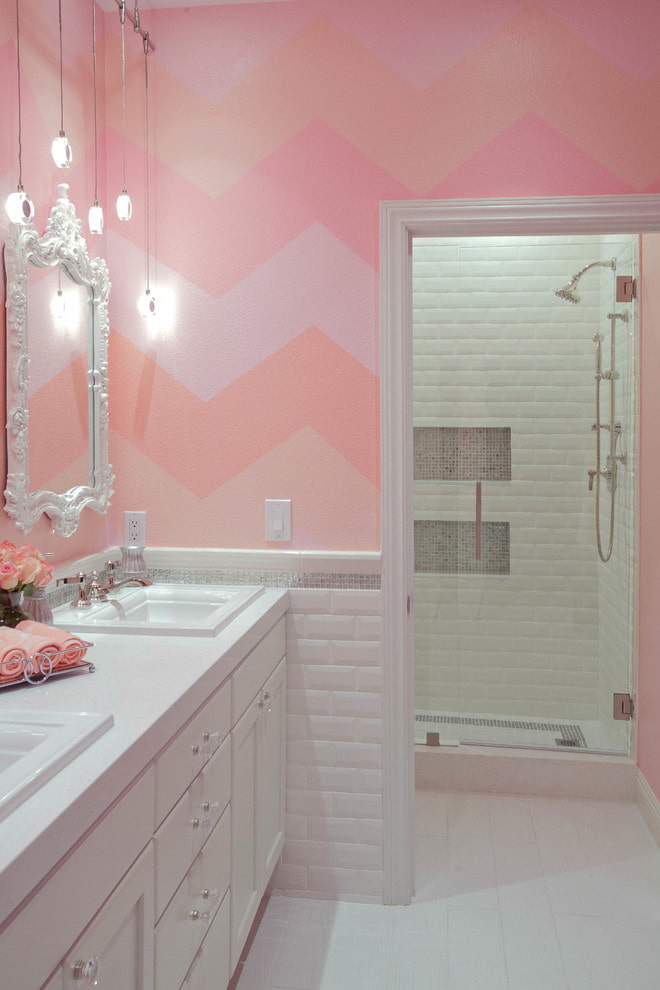 розовый цвет в ванной комнате