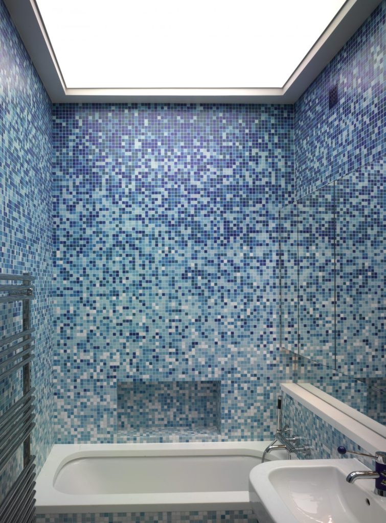 Мозаика в ванной комнате плавный переход