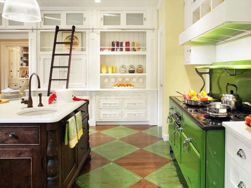 стильная зеленая кухня