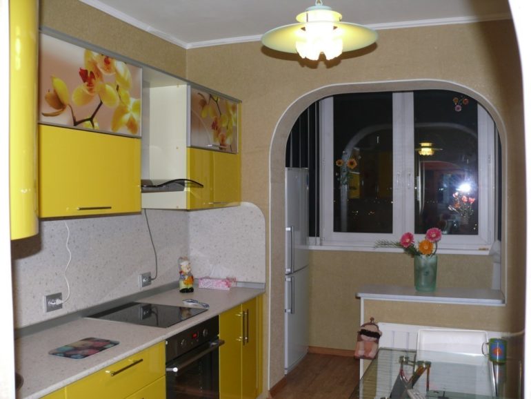 Холодильник на балконе после совмещения с кухней