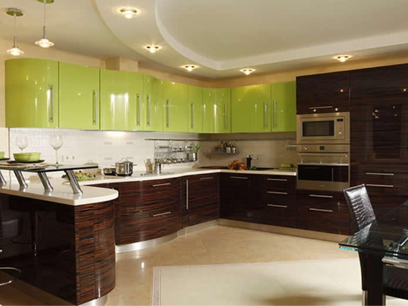 Кухонный гарнитур коричнево-салатового цвета в стиле модерна