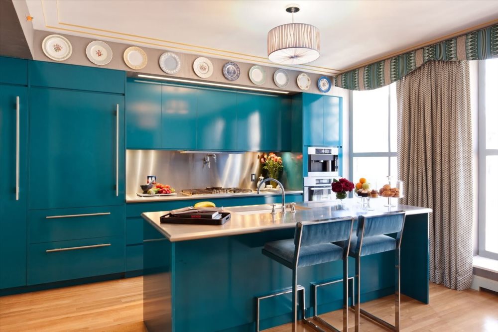 Синие фасады кухни в современном стиле