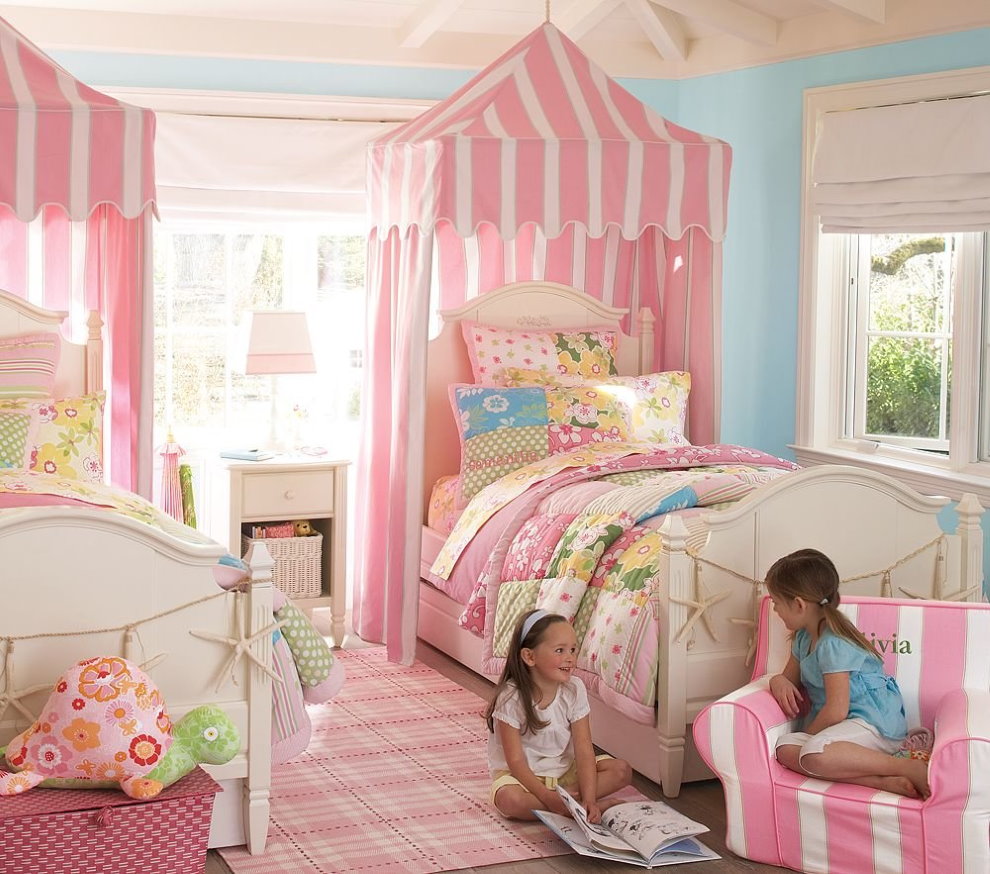 Интерьер детской комнаты в розовых тонах