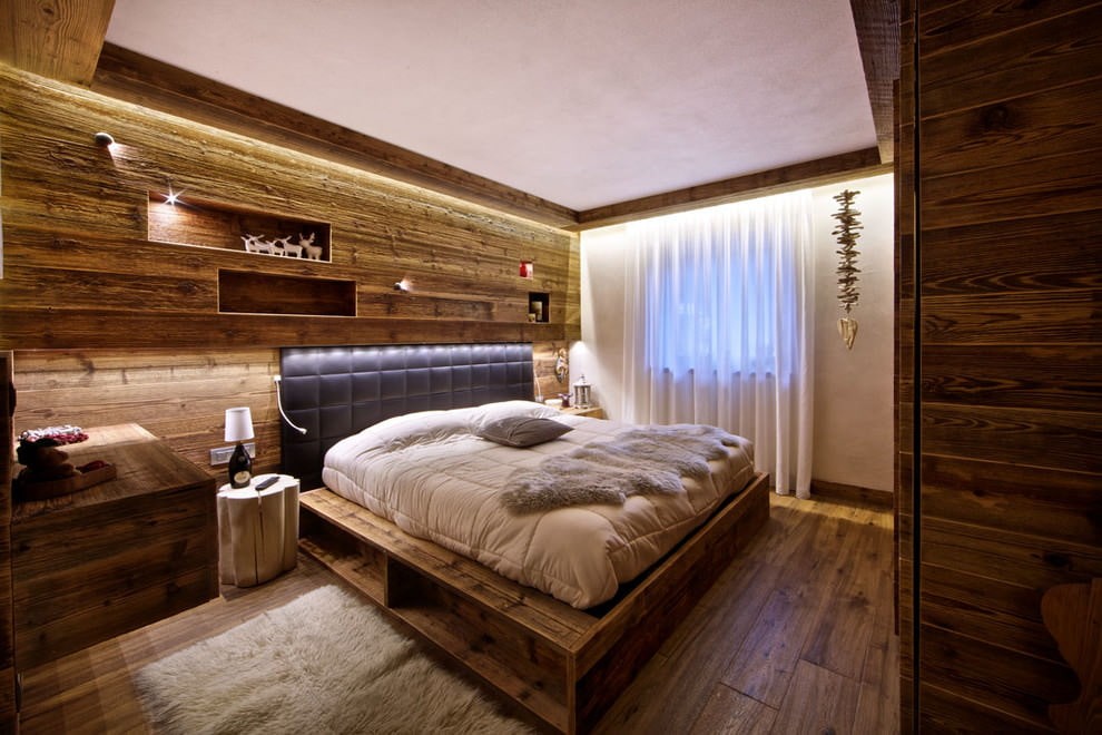 дизайн спальни с отделкой из дерева