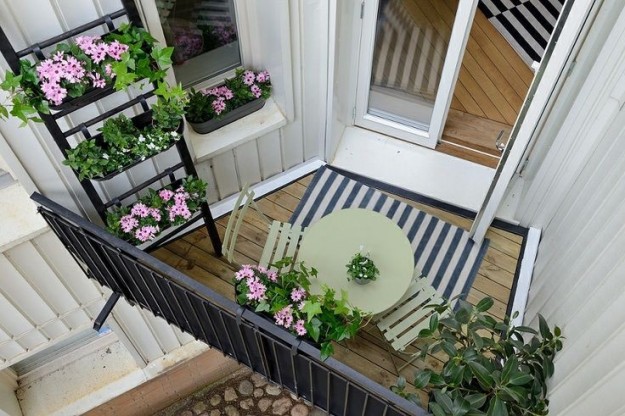 Интерьер маленького балкона