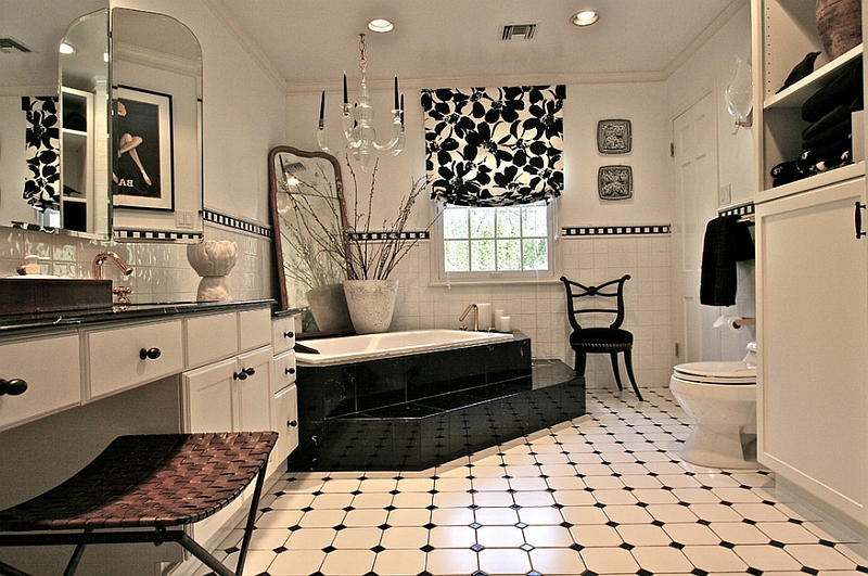 Черно-белая штора в ванной