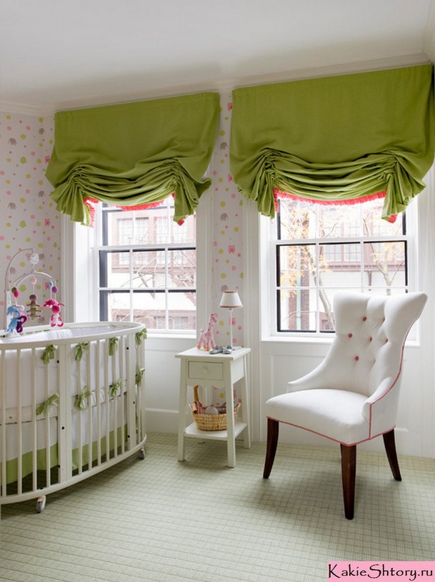 салатовые шторы в комнате малыша