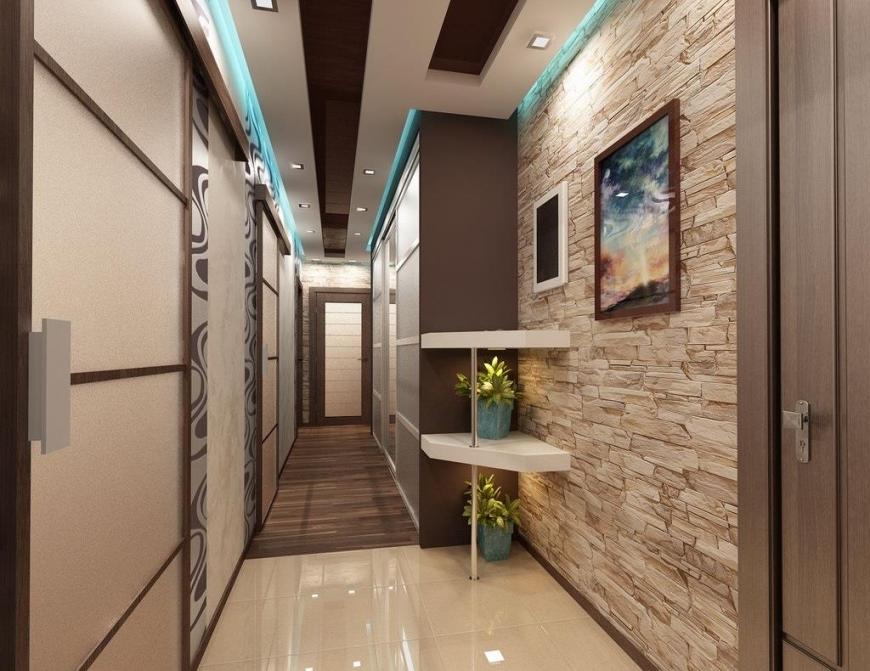 При помощи гипсокартонной конструкции можно стильно украсить потолочную поверхность в узком коридоре