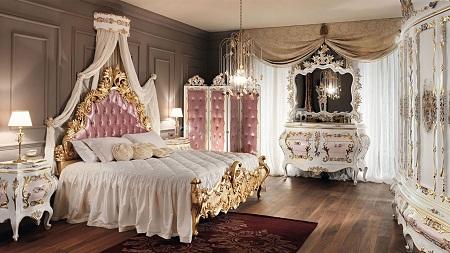 Стиль барокко обязательно понравится тем, кто желает ощутить в своей спальне дворцовую атмосферу 