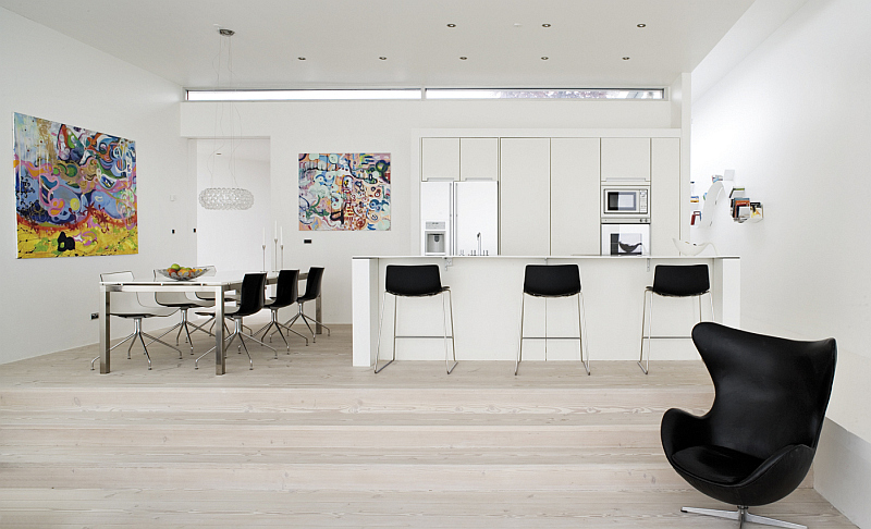 Оригинальный дизайн интерьера белой кухни в стиле модерн