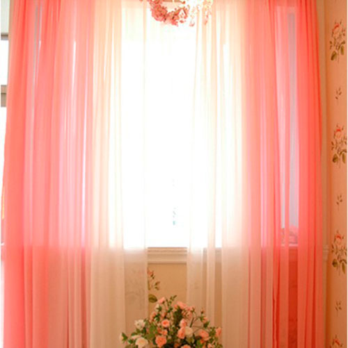 Белые шторы в интерьере комнаты для девочки 