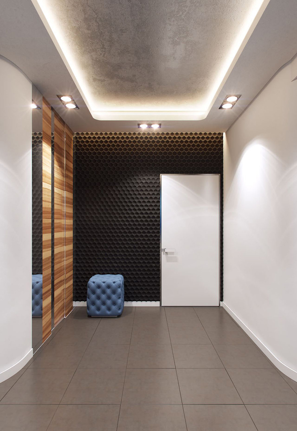 Двухуровневый потолок с точечным освещением и подсветкой в коридоре