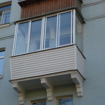 Как сделать балкон своими руками?