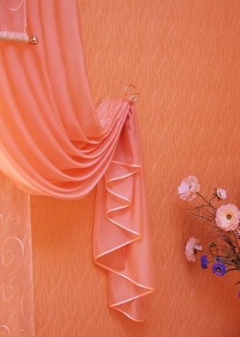 Аксессуары для штор: декор и фурнитура, красивые примеры в интерьере