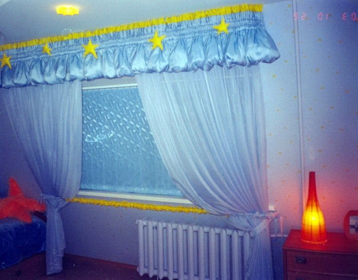 Как выбрать шторы в детскую комнату для девочки?