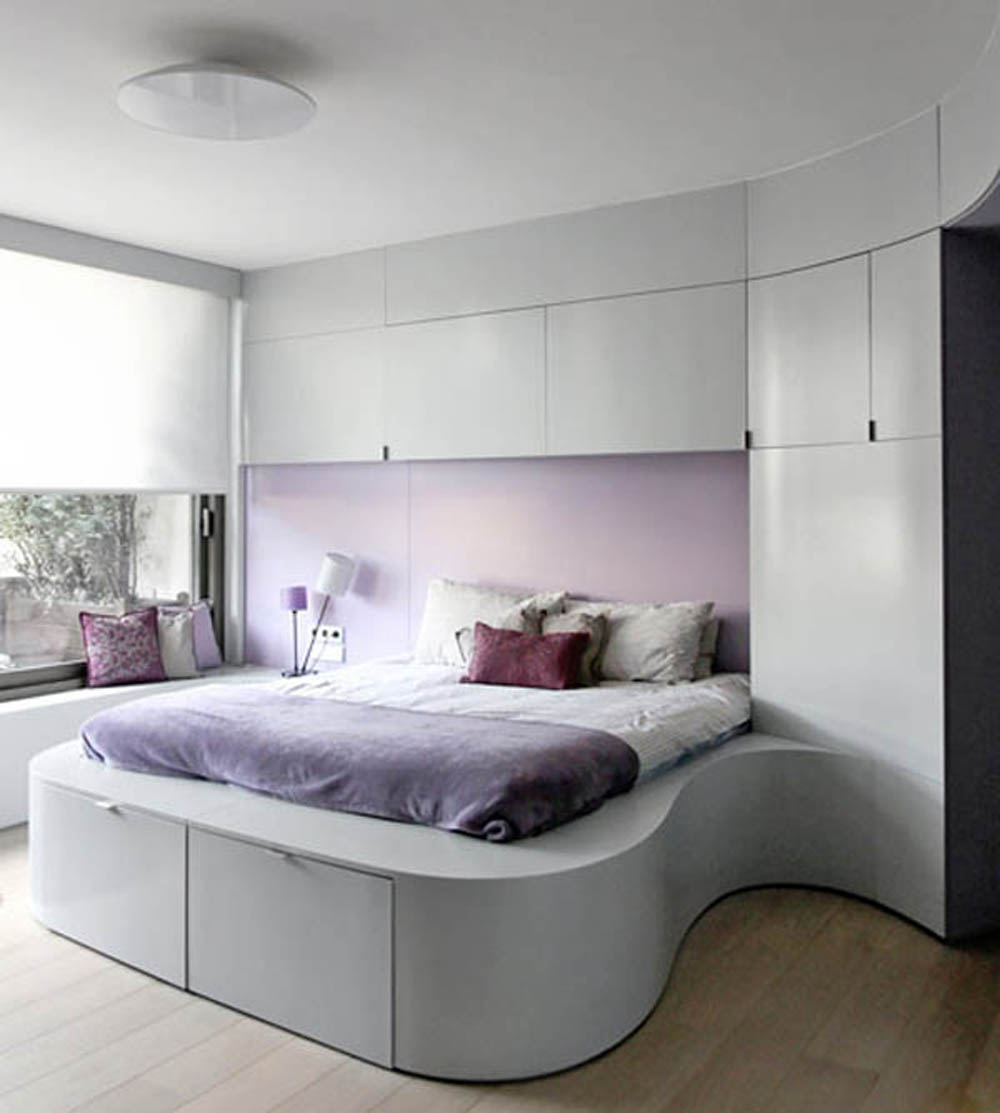 Спальня в стиле модерн может быть небольшой и вместе с тем компактной