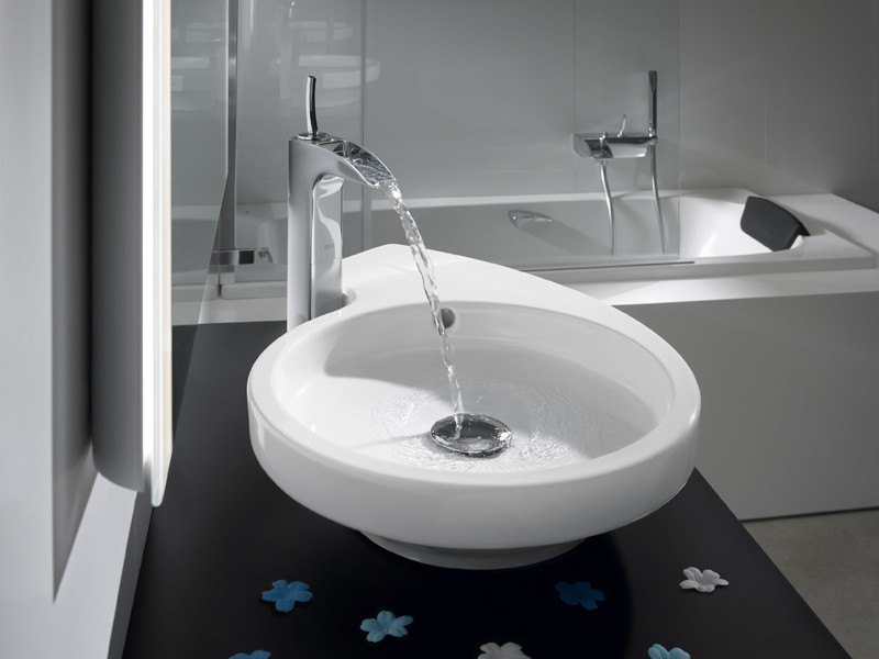смесители для ванной в стиле минимализм фото
