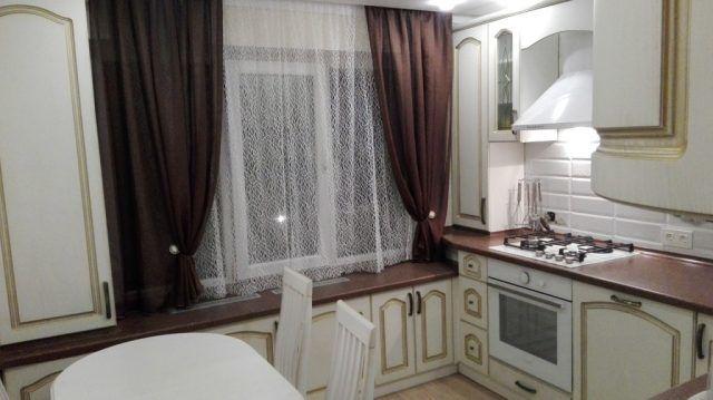 Классические шторы на кухню