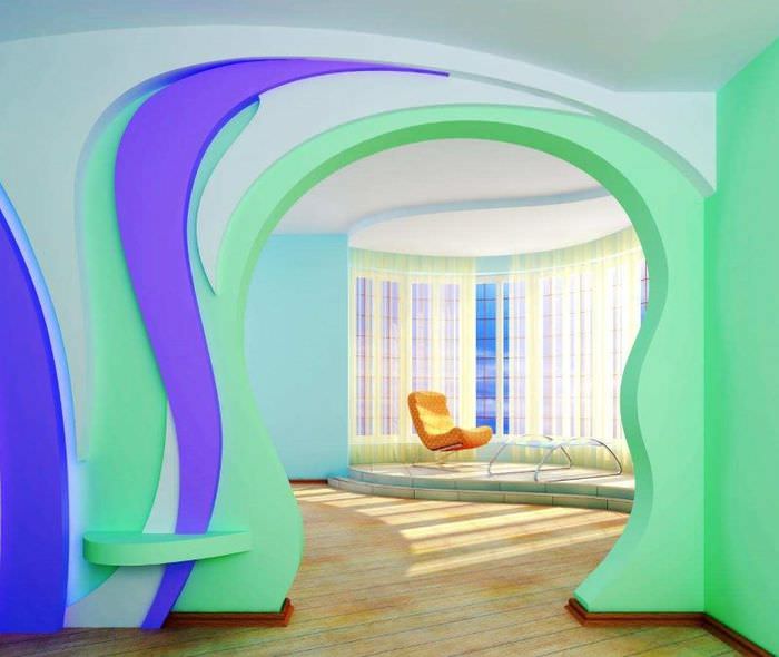Разноцветная асимметричная арка из гипсокартонна